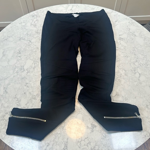 Sandro Pants - Sandro leggings